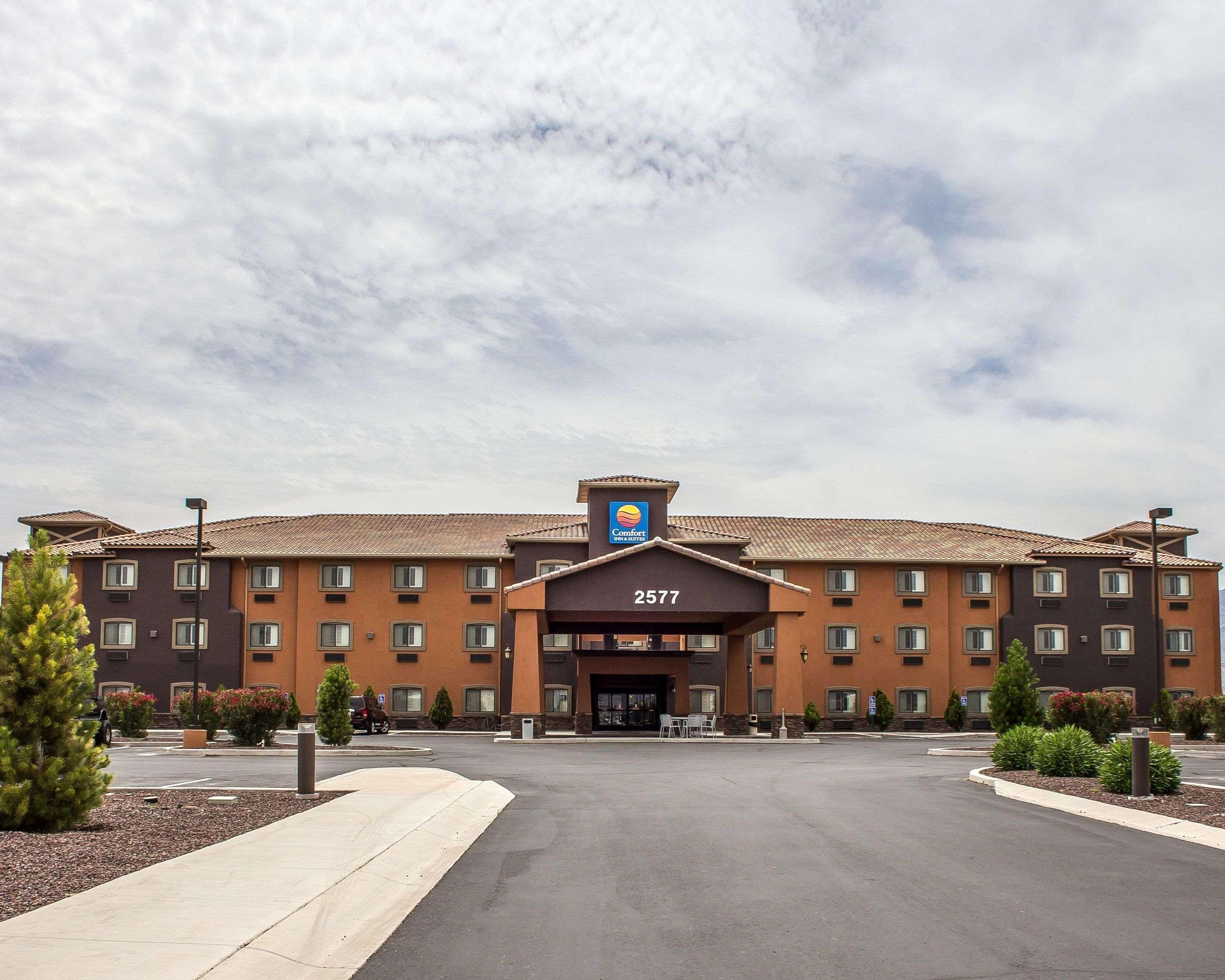 Comfort Inn And Suites Thatcher Bagian luar foto