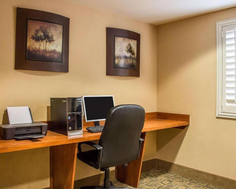 Comfort Inn And Suites Thatcher Bagian luar foto